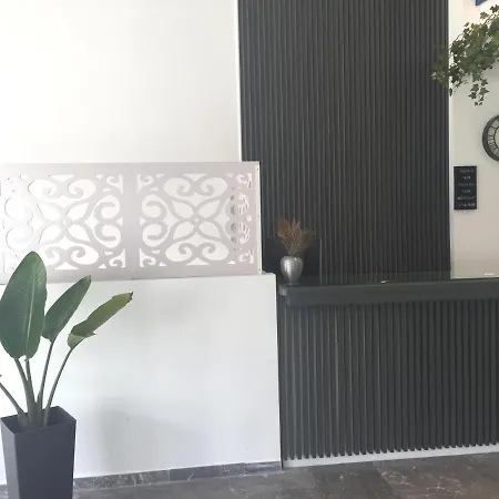 Pearl Hotel 3*